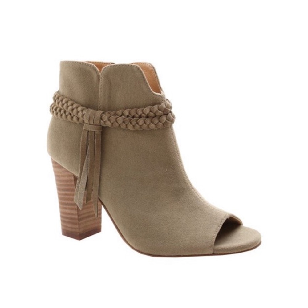 NEW Peep Toe Beige Boots